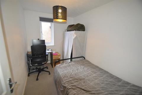 78 Plumtree Close, Dagenham, RM10 8UA