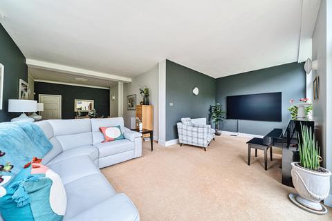 15 Highfield Road, Bromley, BR1 2JN