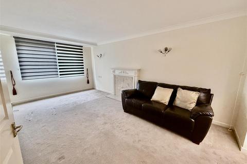 1 bedroom flat to rent, Elstree Road, Bushey