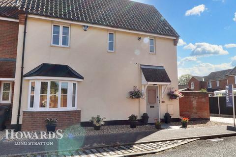 3 bedroom detached house for sale, Field Acre Way, Long Stratton