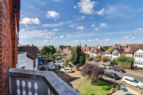 2 bedroom flat for sale, Crowstone Road, Westcliff-On-Sea SS0