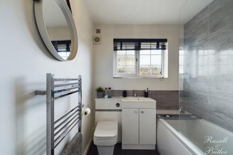 11 Aris Way, Buckingham, MK18 1FW