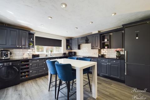 11 Aris Way, Buckingham, MK18 1FW