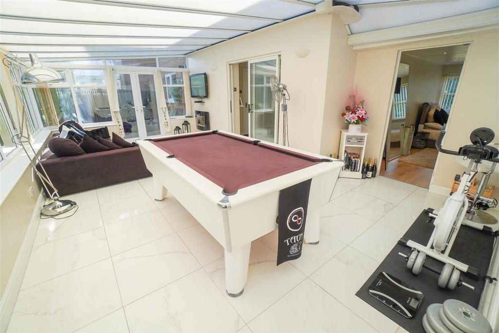 POOL TABLE (1 of 1).jpg