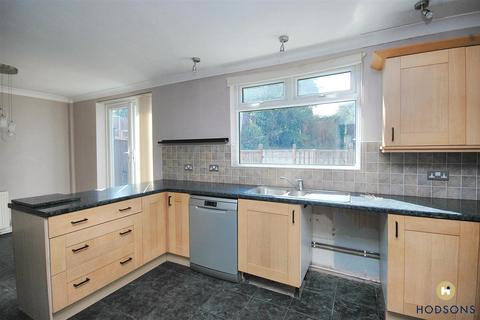 3 bedroom semi-detached house for sale, Barden Road, Wakefield WF1