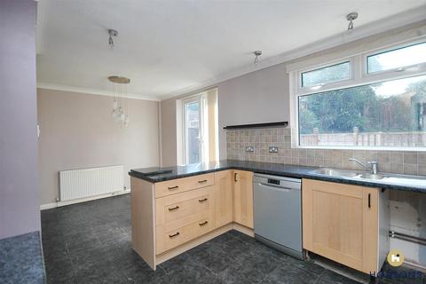 87 Barden Road, Wakefield, WF1 4HR