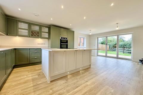 4 bedroom detached house for sale, Chapel End, Hartpury GL19