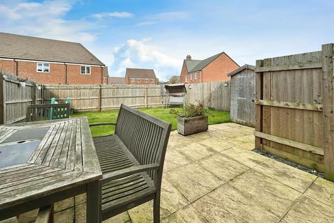 2 bedroom semi-detached house for sale, Thistle Avenue, The Priors, Warwick