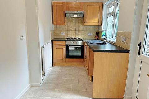 3 bedroom terraced house to rent, Pontshonnorton Road, Pontypridd CF37