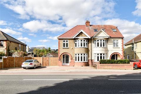 3 bedroom semi-detached house to rent, Histon Road, Cambridge, CB4
