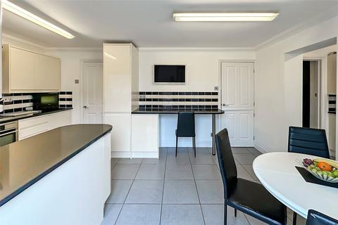 5 bedroom end of terrace house for sale, Seaton Park, Littlehampton, West Sussex