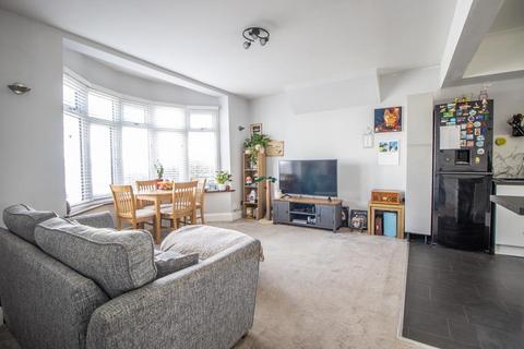 262 Central Avenue, Southend-on-sea, SS2 4EE