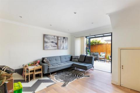 2 bedroom semi-detached house to rent, Langham Road, West Wimbledon SW20