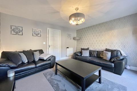 4 bedroom townhouse for sale, Woodsley Fold, Bradford BD13