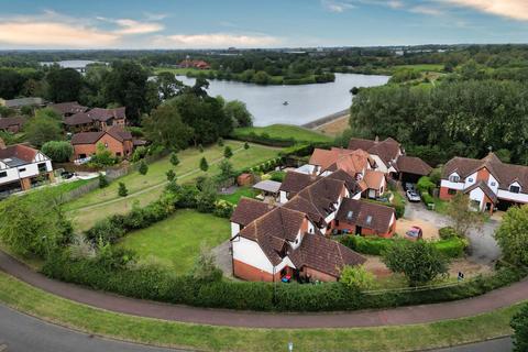 4 bedroom detached house for sale, Lightfoot Court, Milton Keynes MK7