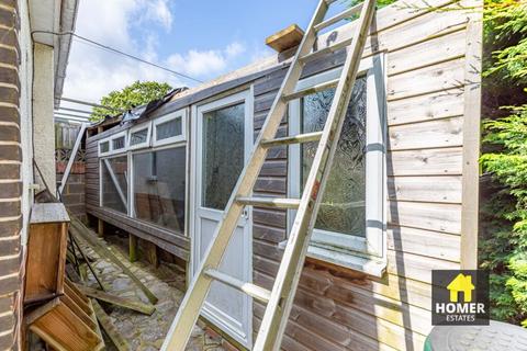 8 Cobham Road, Bournemouth, BH9 3AR