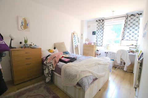 4 bedroom flat to rent, 22 Southern Grove, London E3