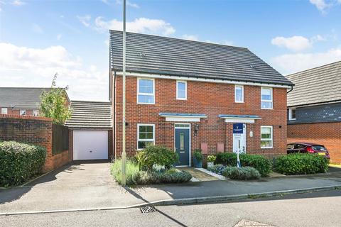 3 bedroom semi-detached house for sale, Clanfield, Waterlooville