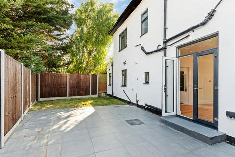 34 Seddon Road, Morden, SM4 6EL