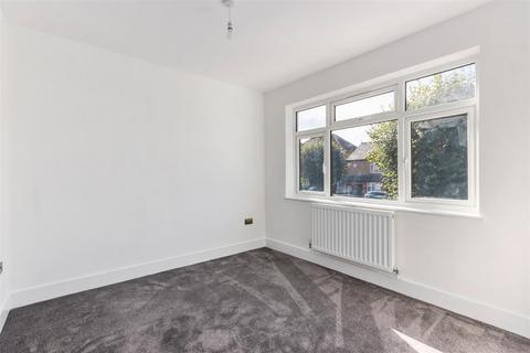 34 Seddon Road, Morden, SM4 6EL