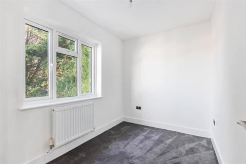 34 Seddon Road, Morden, SM4 6EL