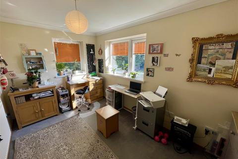 55 Amiens Close, Darlington, DL3 0UL