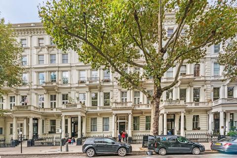 1 bedroom flat to rent, Queens Gate, South Kensington SW7