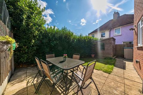 3 bedroom detached house for sale, Saxon Drive, West Acton, W3