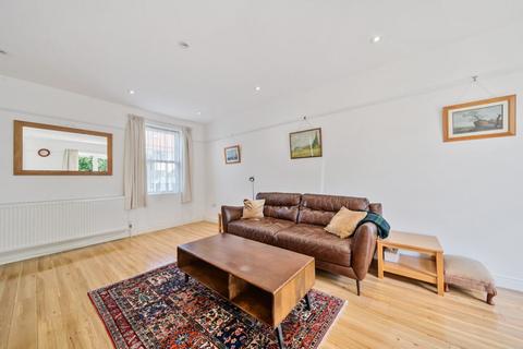 3 bedroom detached house for sale, Saxon Drive, West Acton, W3