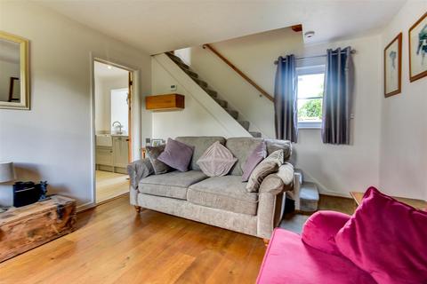 10 Henderson Walk, Steyning, BN44 3SG