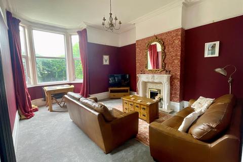 2 bedroom house to rent, Waverley Road, Southsea