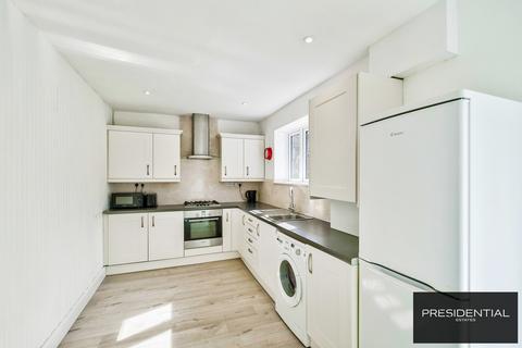 2 bedroom terraced house for sale, Loughton IG10