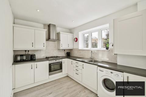 2 bedroom terraced house for sale, Loughton IG10