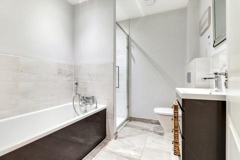 11 Kings Way, Folkestone, CT19 5UX