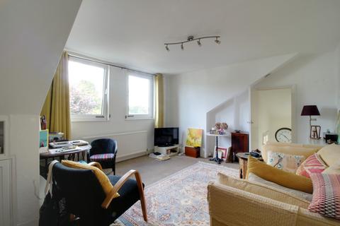 1 bedroom flat for sale, Birdhurst Rise, South Croydon CR2