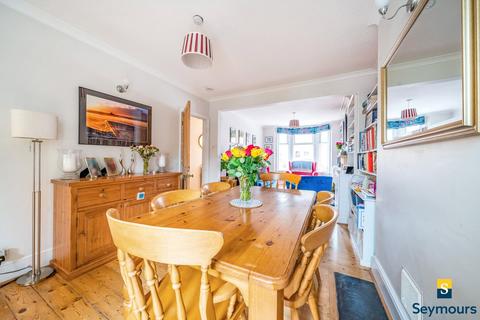 45 Agraria Road, Guildford, GU2 4LF