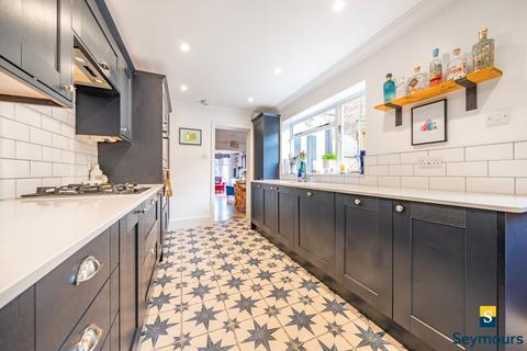 45 Agraria Road, Guildford, GU2 4LF