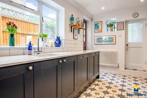 45 Agraria Road, Guildford, GU2 4LF