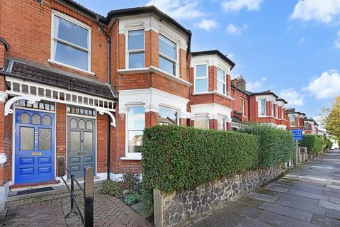 2 bedroom flat for sale, North View Road, London N8