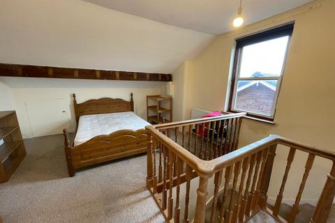 4 bedroom end of terrace house to rent, Humber Road, Beeston, NG9 2ET