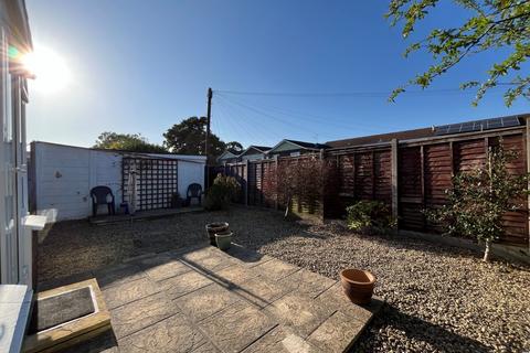 35 Beechwood Road, Nailsea, Bristol, BS48 2AF