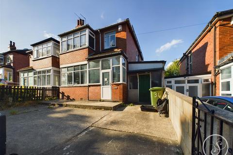 3 bedroom semi-detached house for sale, St. Martins View, Leeds