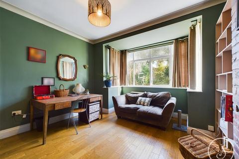 3 bedroom semi-detached house for sale, St. Martins View, Leeds