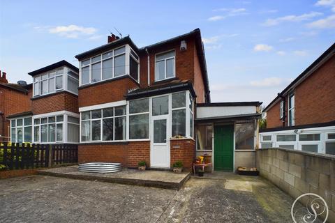 3 bedroom semi-detached house for sale, St. Martins View, Leeds