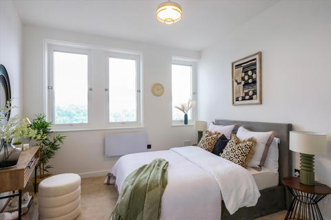 2 bedroom flat for sale, Montpellier Drive, Cheltenham, Gloucestershire, GL50