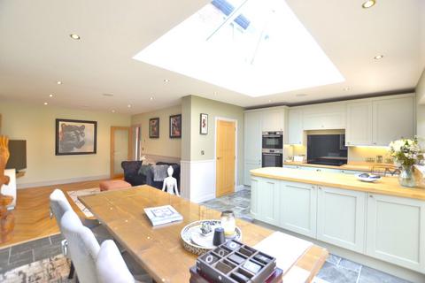29 Billbrook Road, Hucclecote, Gloucester, GL3 3QS