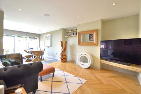 29 Billbrook Road, Hucclecote, Gloucester, GL3 3QS