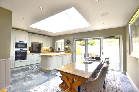 29 Billbrook Road, Hucclecote, Gloucester, GL3 3QS