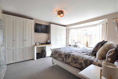 29 Billbrook Road, Hucclecote, Gloucester, GL3 3QS
