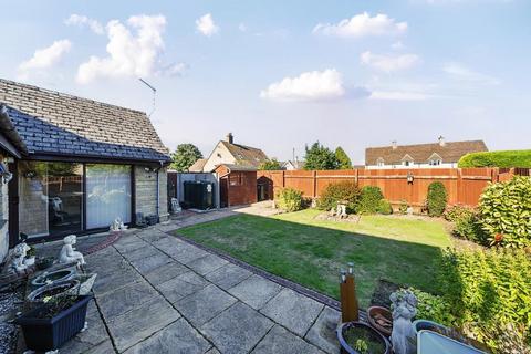 2 bedroom bungalow for sale, Middleton Stoney,  Oxfordshire,  OX25